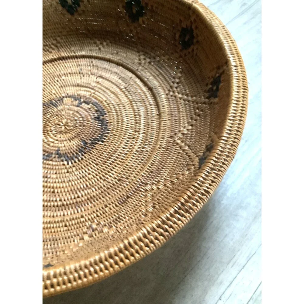 Vintage Basket Finely Woven Tenganan Balinese Indonesia 11.75”